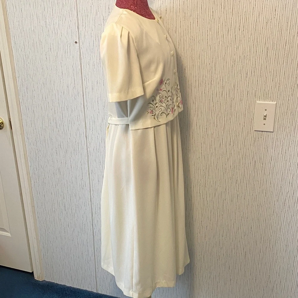 Peri  Size 12P Elegant Cream Floral Embroidered  Midi Event Party Evening Dress - Picture 5 of 7